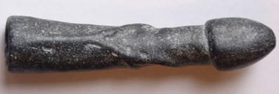 Pipe en porcelaine, coté pile et face Pipe en porcelaine, coté pile et face