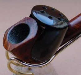 Pipe Huricane, couvercle ouvert Pipe Huricane, couvercle ouvert