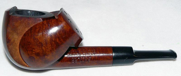 Pipe Hurricane avec couvercle ouvert Pipe Hurricane avec couvercle ouvert